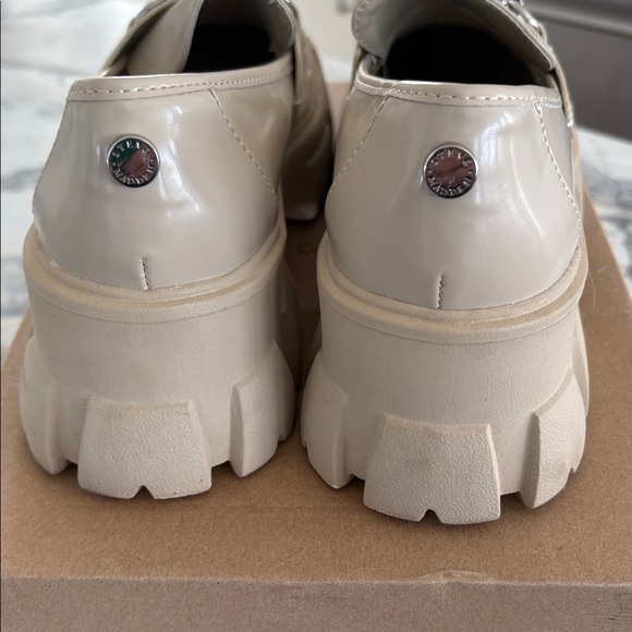 Steve Madden Cream Patent Loafers with Silver Bit - Picture 8 of 11